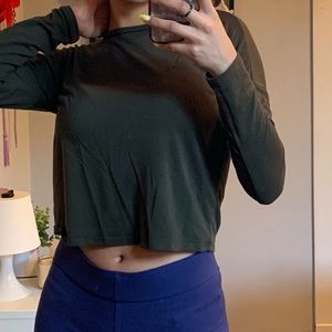 Green long sleeve crop top
